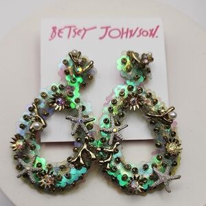 Betsey Johnson Gold and Green‎ Starfish Earrings